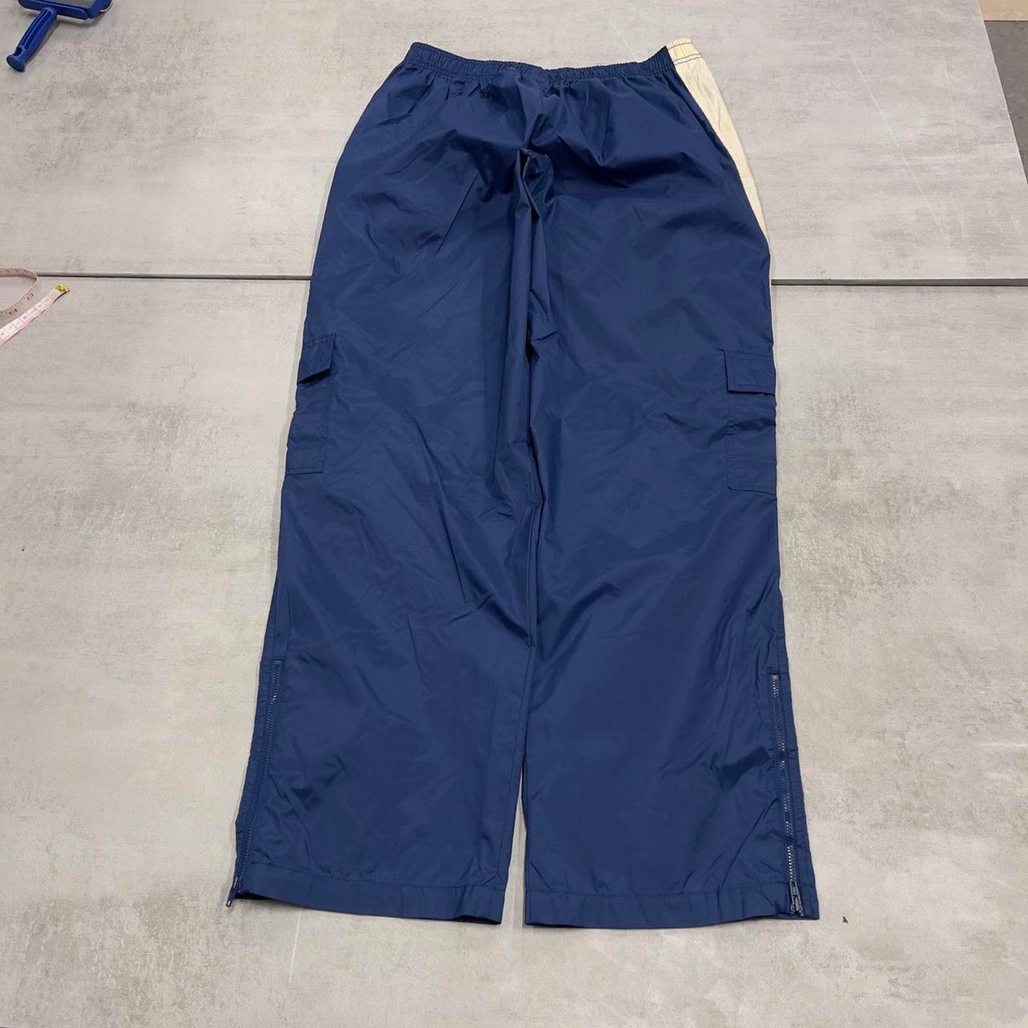 Blue Nike tracksuit bottoms XL (18-20)