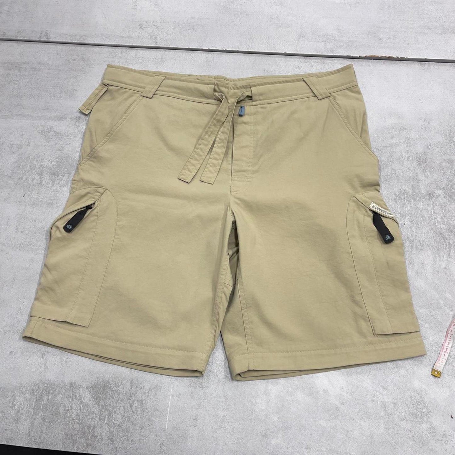 Nike ACG cargo shorts M (W38)