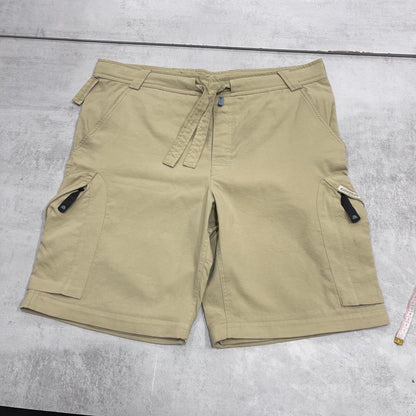 Nike ACG cargo shorts M (W38)