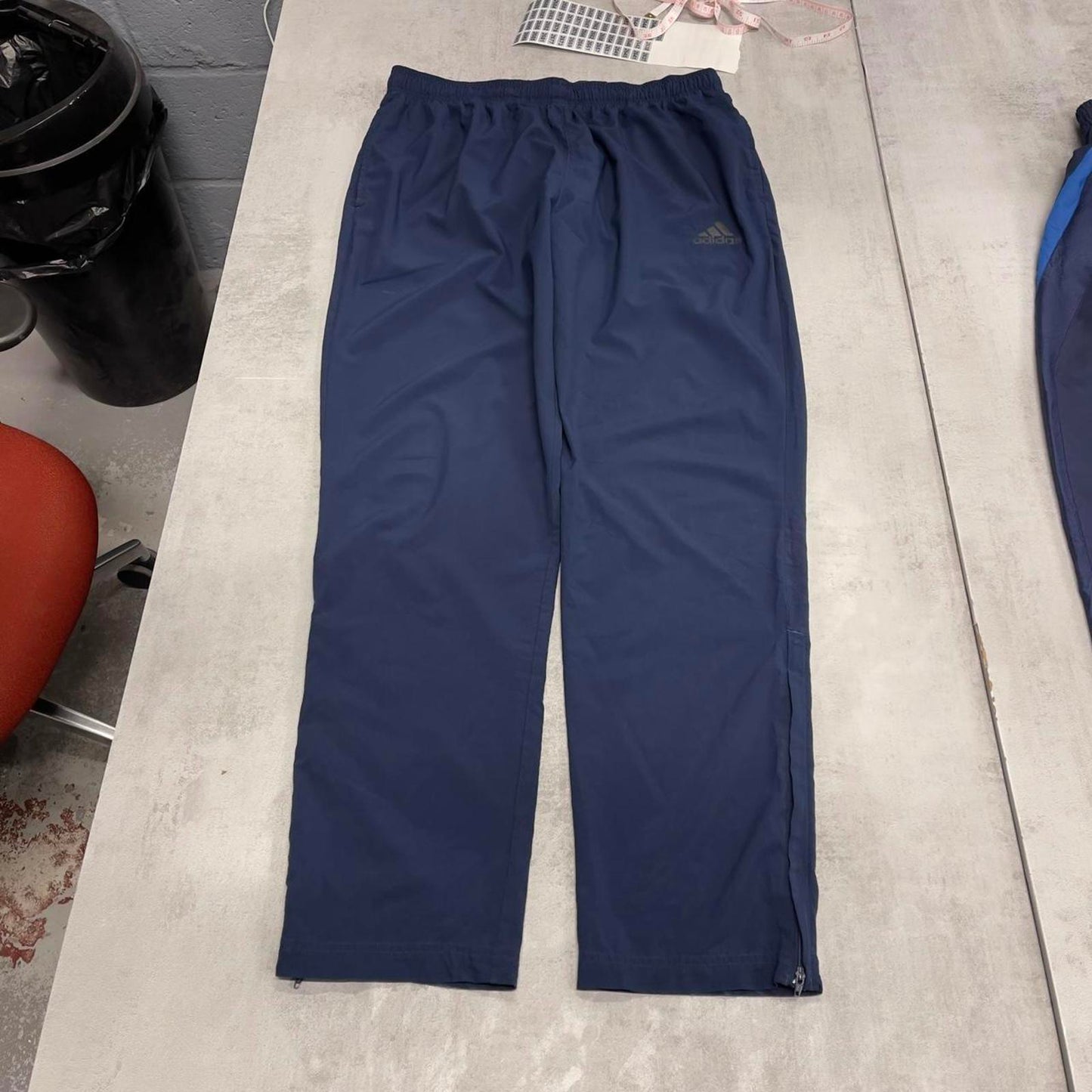 Adidas tracksuit bottoms XL navy loose y2k joggers print logo