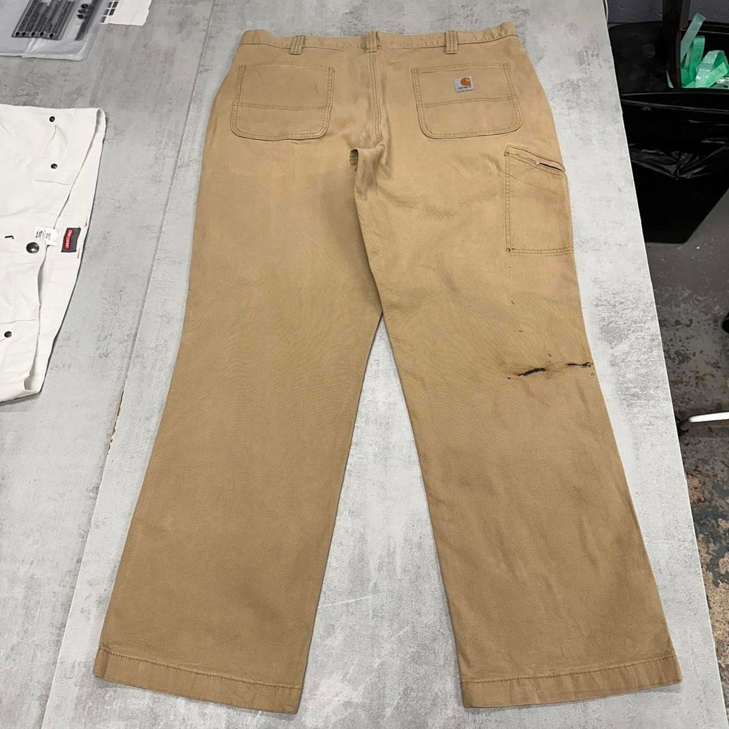 Carhartt carpenter trousers W40L32 beige sand relaxed fit 90s workwear skate style cargo pants