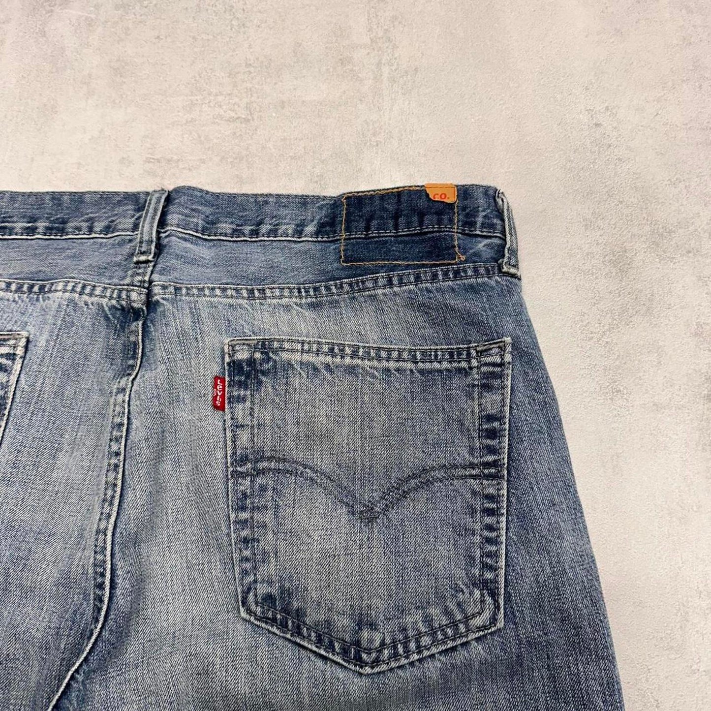 Levis jeans W36 L30 blue 514 denim jeans red tab logo