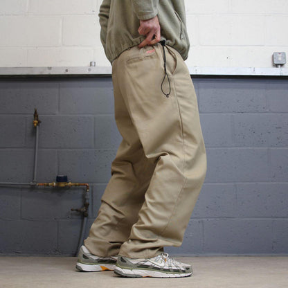 Y2k baggy work pants loose beige Chino style skate trousers Red Kap workwear patch logo