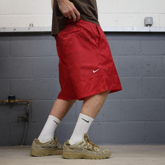 Loose Nike swim shorts y2k red Mesh lined comfy loose floaty summer gym