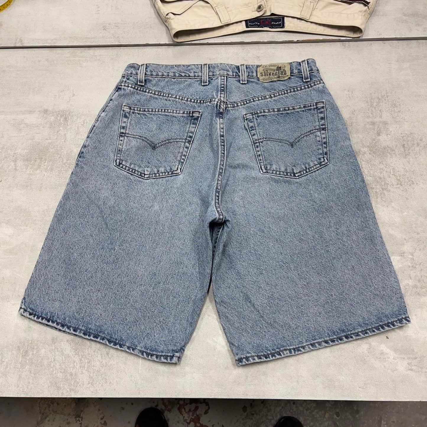 Vintage Silver Tab Levi's baggy jorts W36 loose denim 90s skater shorts