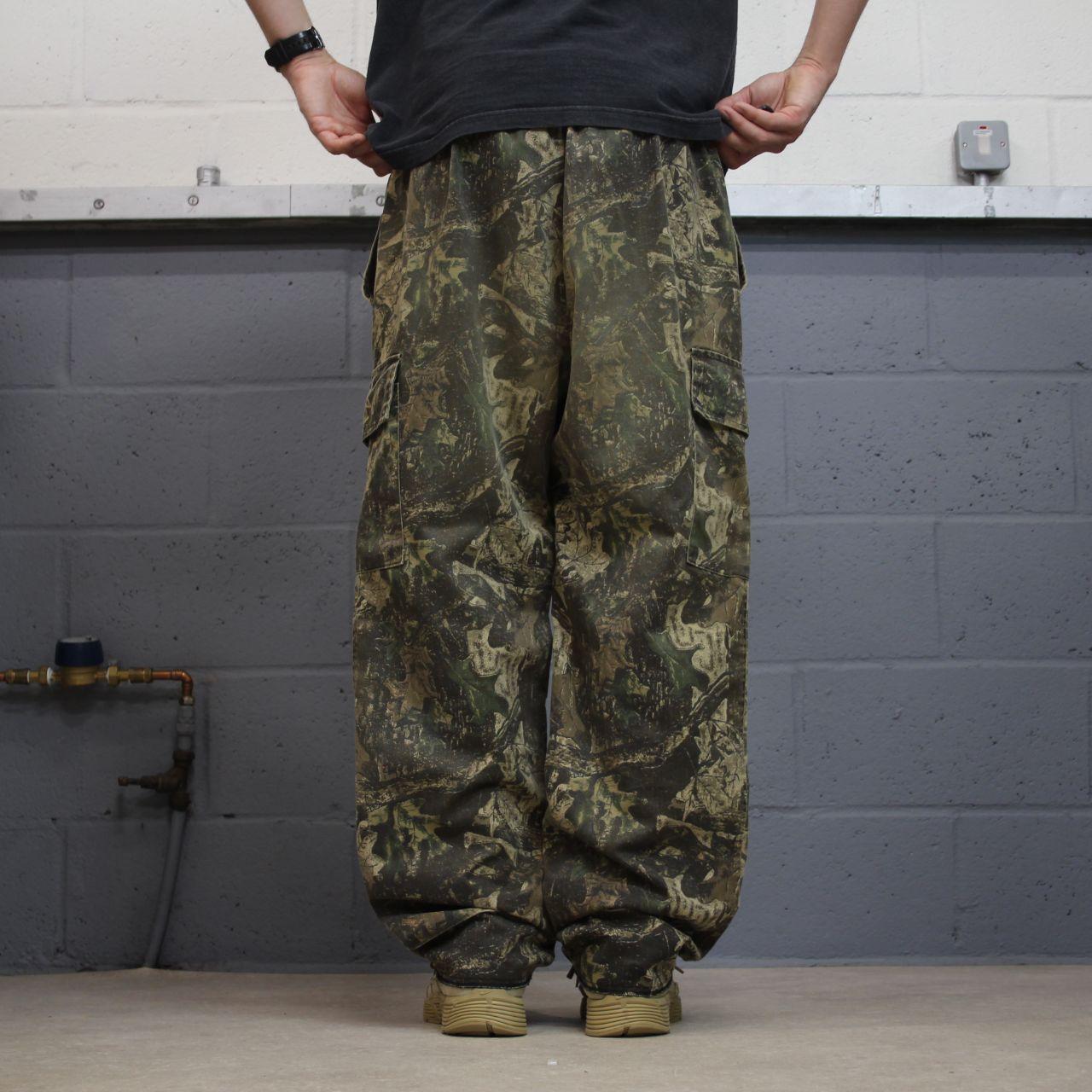 Vintage camo cargo pants khaki Loose floaty camouflage Y2K hunting trousers
