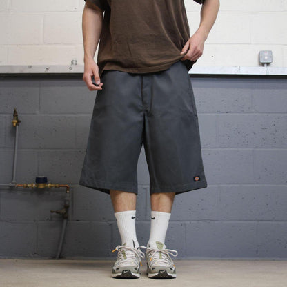 Y2K Dickies baggy cargo shorts skater style grey W40 Loose chino style shorts