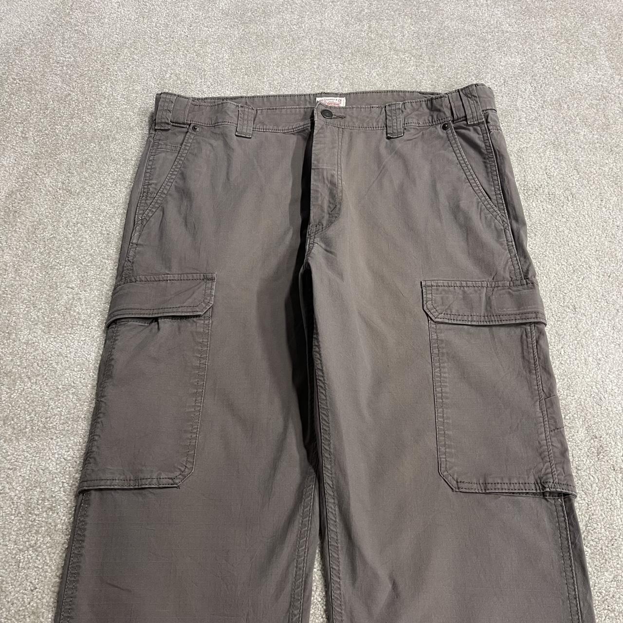 Levi’s cargo pants y2k grey W36L30 Straight leg work pants, white tab logo