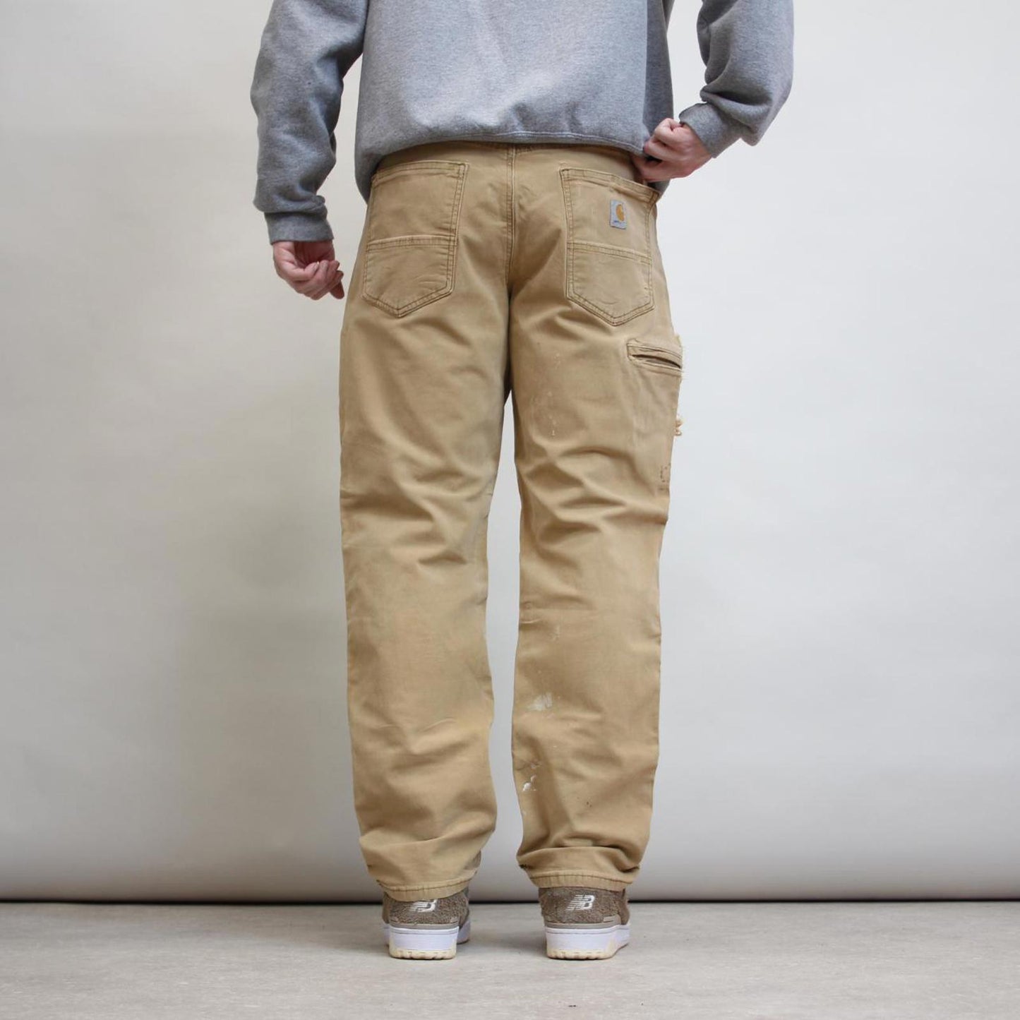 Tan Carhartt carpenter trousers W36L30 relaxed fit cargos patch logo