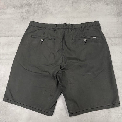 Loose Levi's shorts W38
