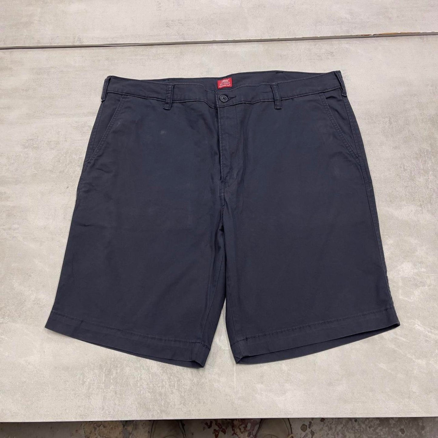Navy Levis XX Chino shorts W38
