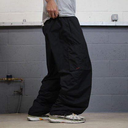 Vintage Nike baggy tracksuit bottoms black Wide leg embroidered swoosh logo track pants