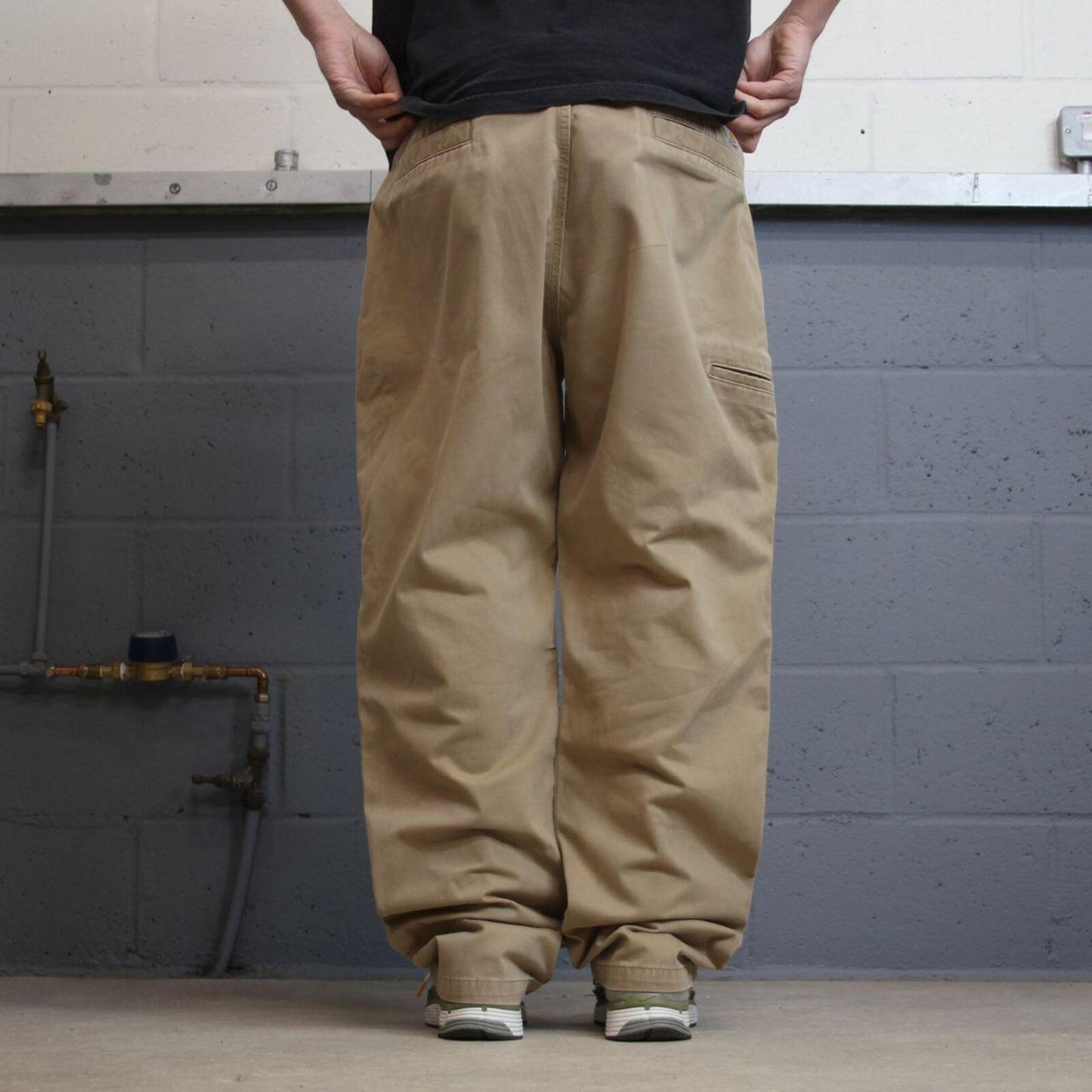 Carhartt carpenter pants relaxed fit tan Loose skate style cargo work trousers