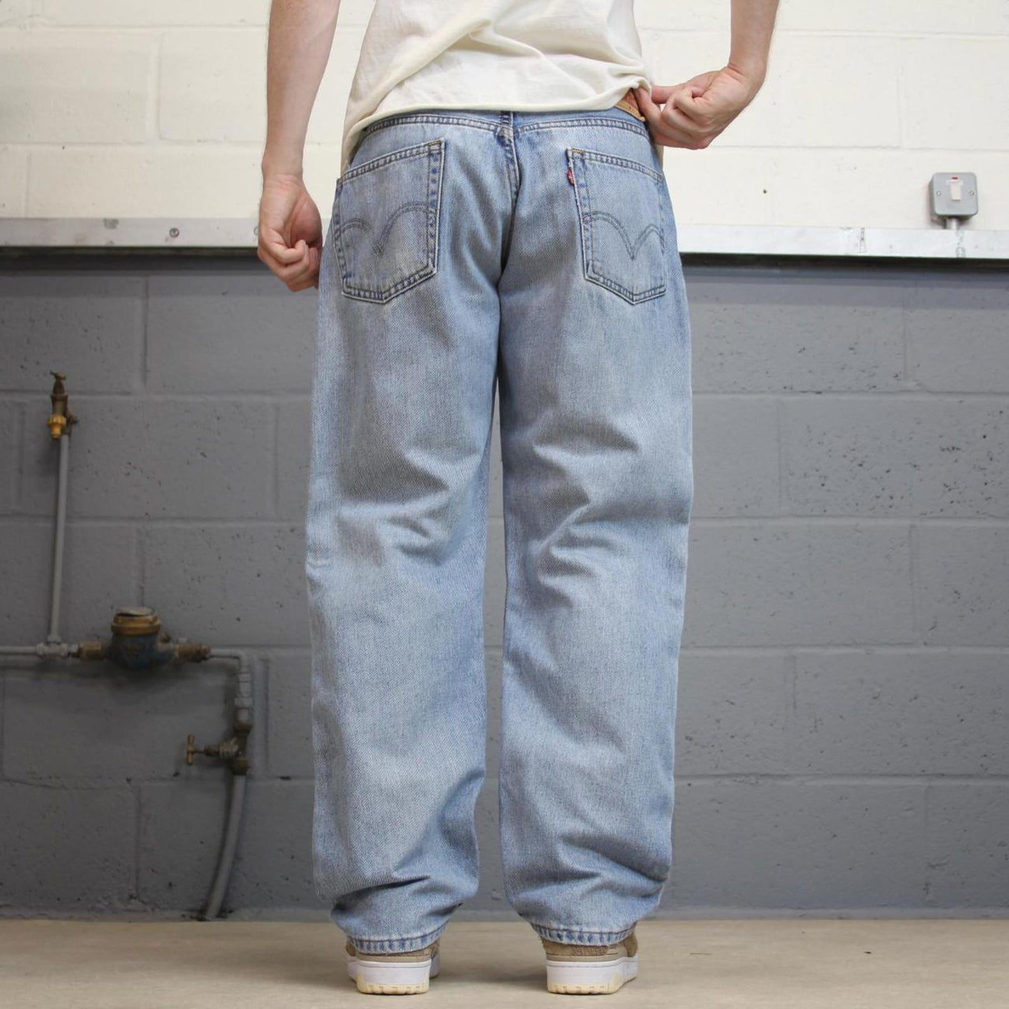 Blue Levis 505 jeans W36L30 regular fit denim straight leg skate style pants