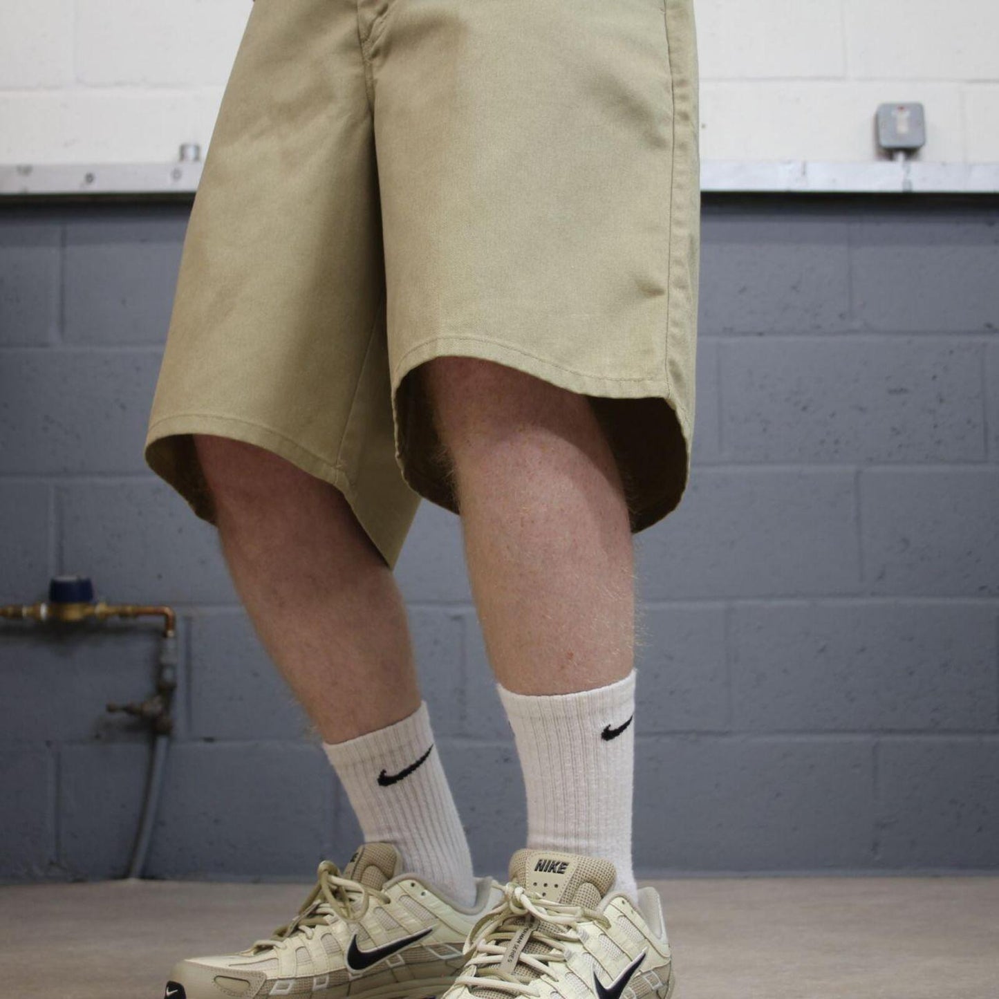 Dickies chino shorts loose leg khaki Twill chino skater style shorts wide leg