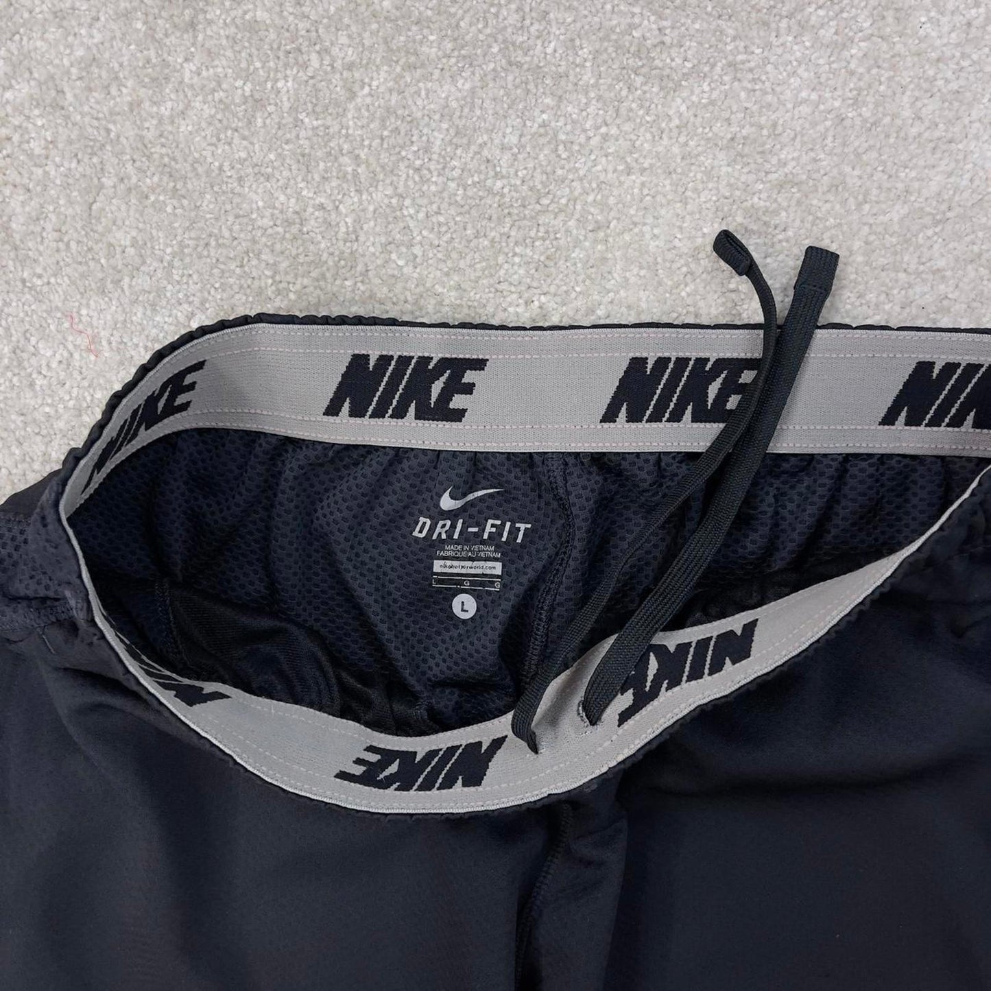 Nike Trackies XL Grey y2k 00s style loose leg joggers print logo fleece lined