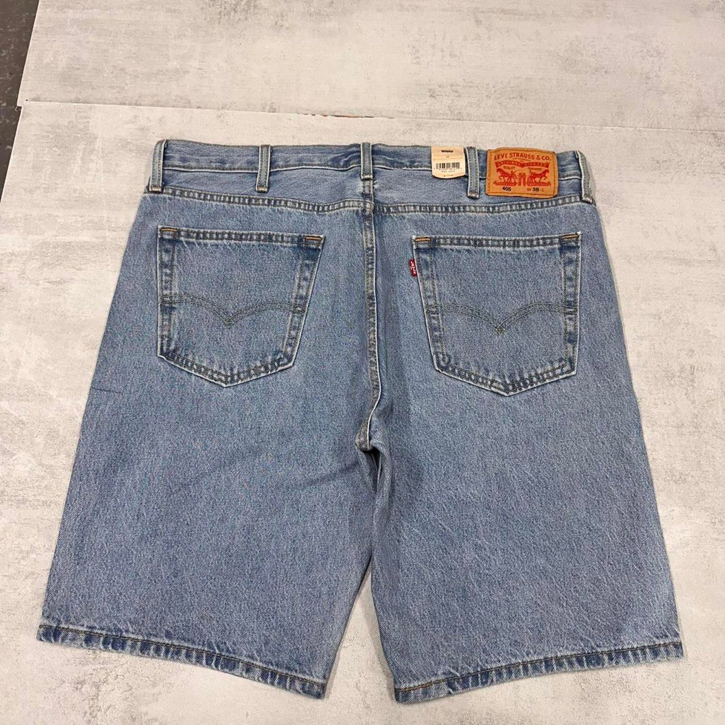 Levi's 405 jean shorts W38