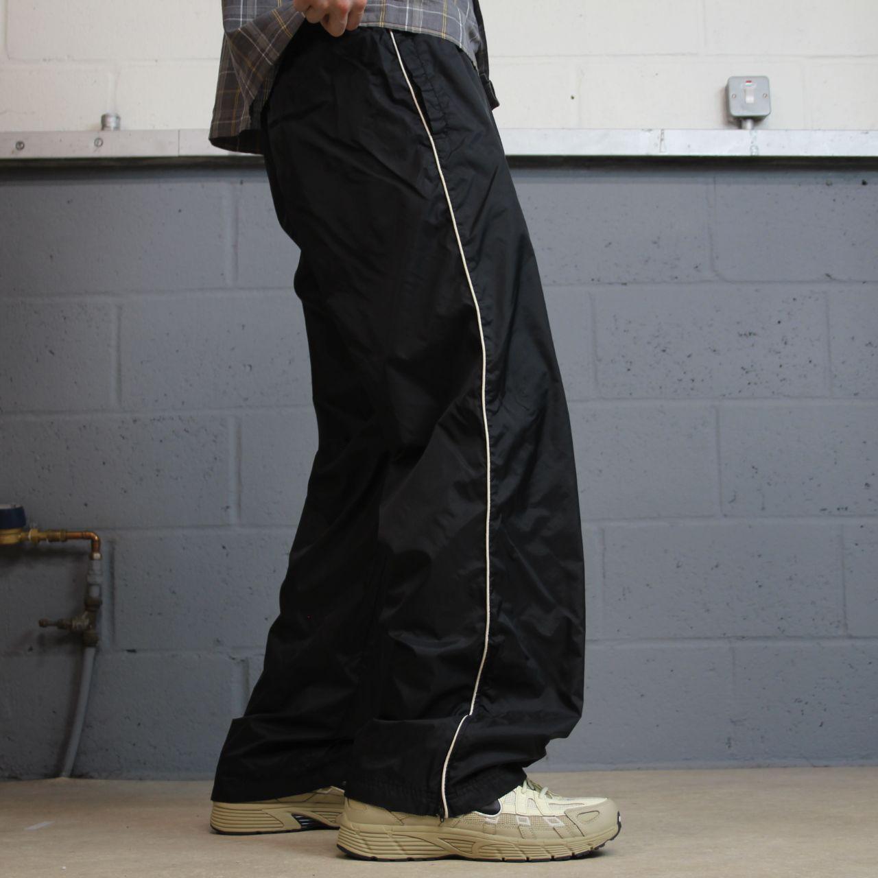 Vintage Y2K Nike baggy tracksuit bottoms black M 8-10 Loose leg lined track pants swoosh logo