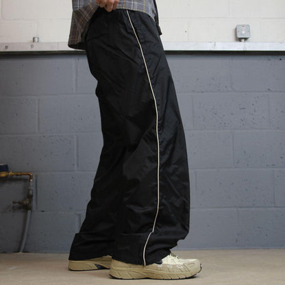 Vintage Y2K Nike baggy tracksuit bottoms black M 8-10 Loose leg lined track pants swoosh logo