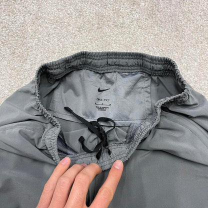 00s y2k Nike tracksuit bottoms Dri-Fit grey Medium sportswear track pants gym wear