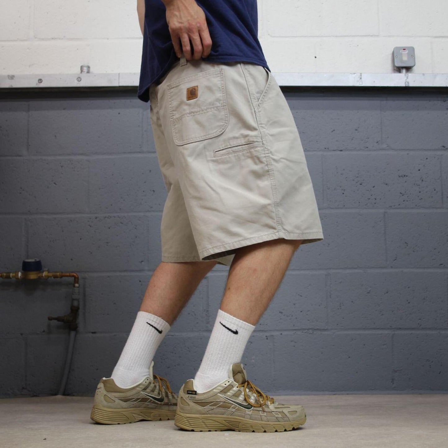 Vintage Carhartt carpenter shorts beige Loose cargo skater style relaxed workwear