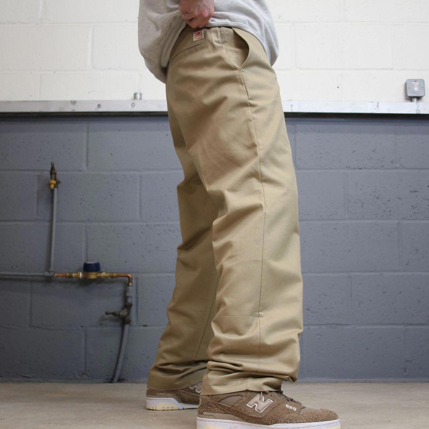 Vintage y2k baggy work pants beige Loose chino style skate trousers Red Kap workwear patch logo