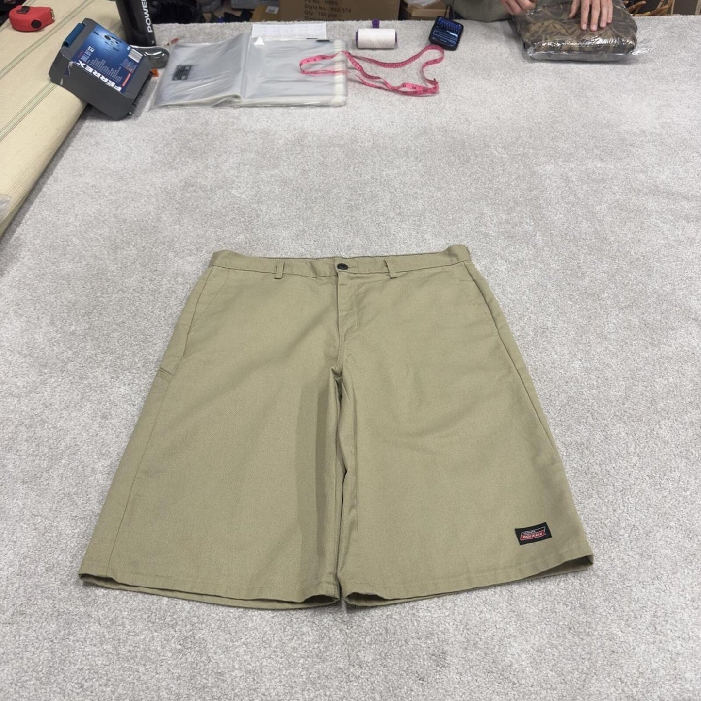 Dickies baggy Y2k W36 carpenter shorts khaki Twill style chino skater shorts long wide leg festival