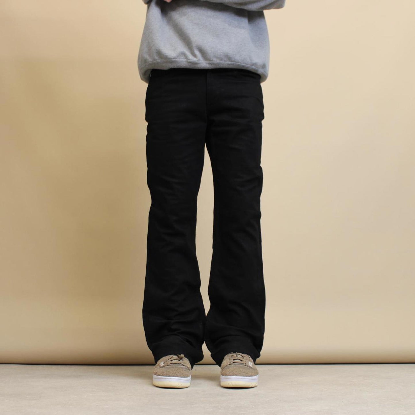 Black Carhartt jeans size 8 W32L32 original fit bootcut jeans