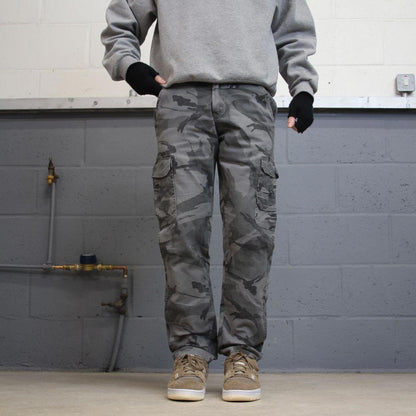 Camo Wrangler cargo pants W34L30 faded grey camouflage straight y2k style cargo trousers