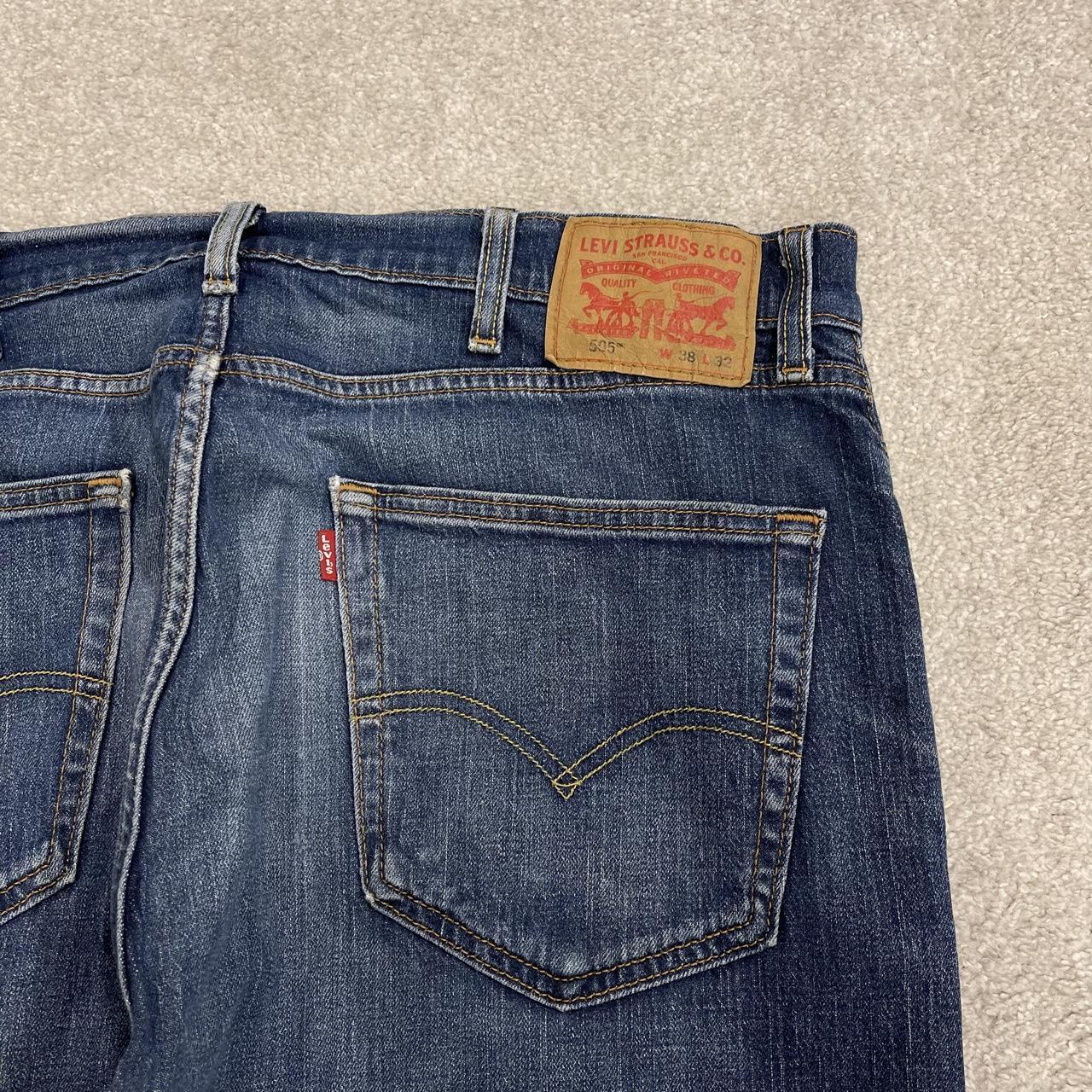 Y2K Levi’s 505 jeans straight leg faded blue Straight fit 5 pocket pants belt loops red tab logo