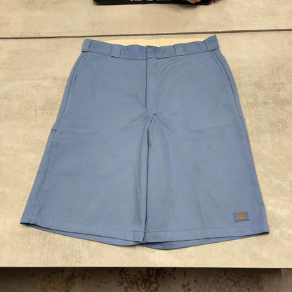 Baggy Dickies carpenter shorts W36