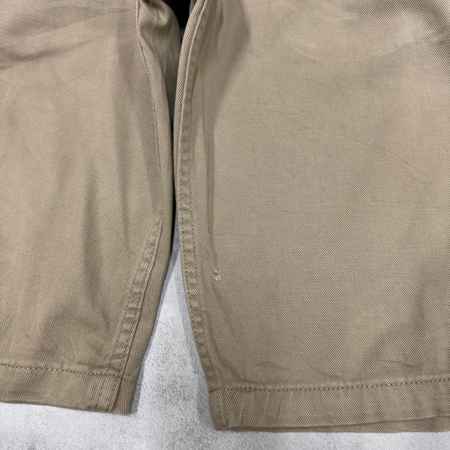 Mens Beige Levi’s shorts W32