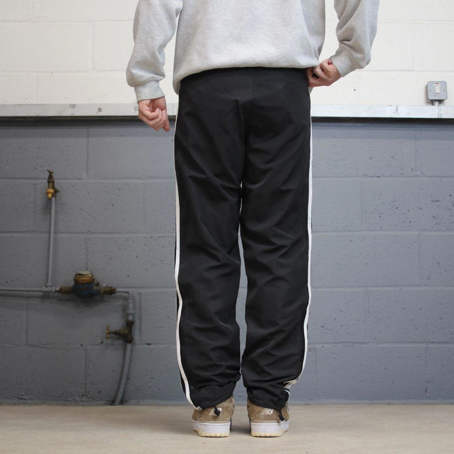 00s y2k Adidas tracksuit bottoms Black Small sportswear track pants gym wear