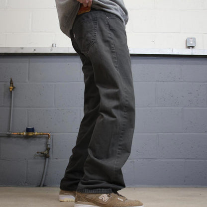 Y2K 00s Levi’s 505 jeans grey Straight leg denim pants red tab logo