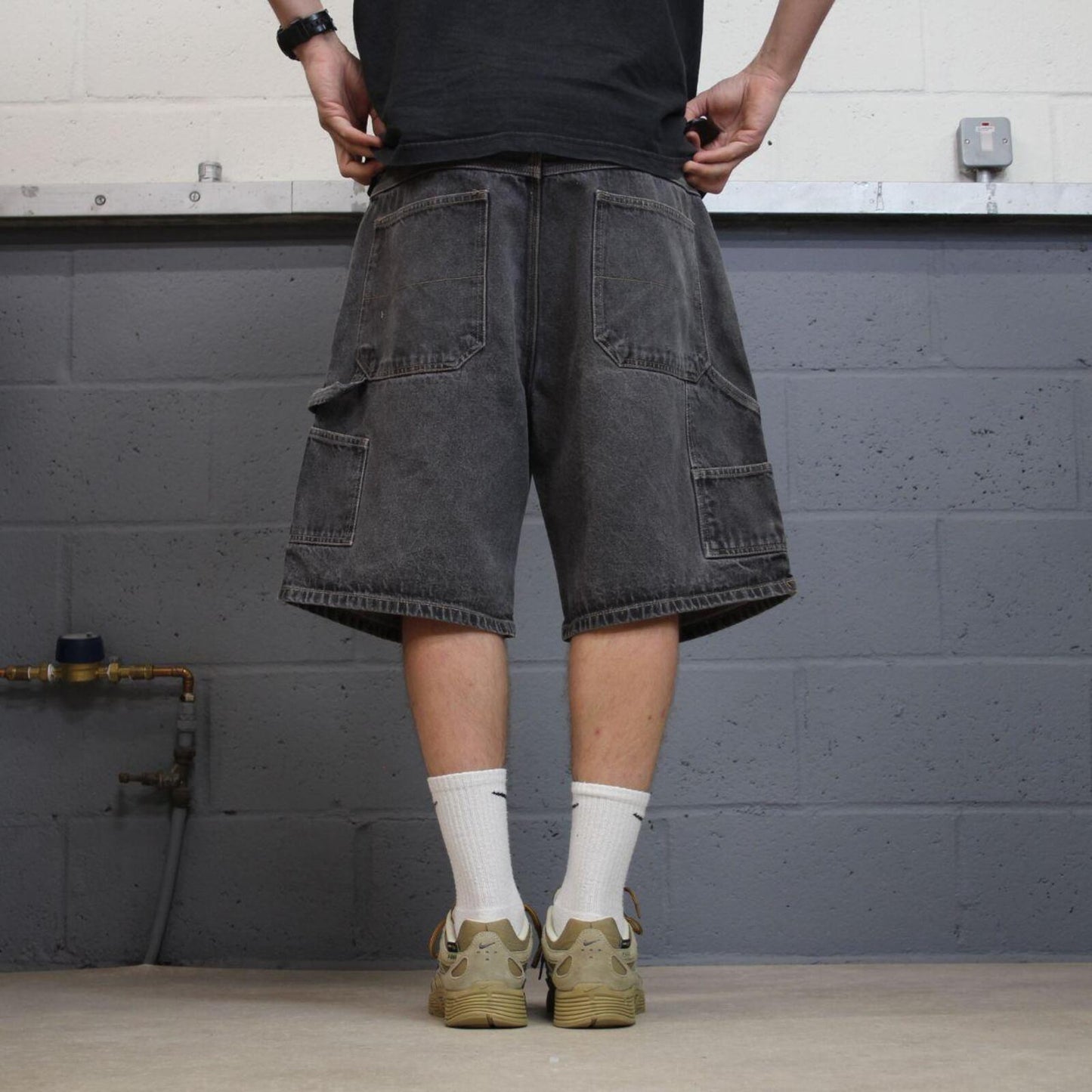 Baggy denim shorts carpenter grey Faded Glory skater style summer festival cargo jorts