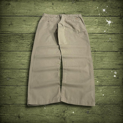Dickies carpenter pants W34L32 khaki slim fit Chino style skate work trousers