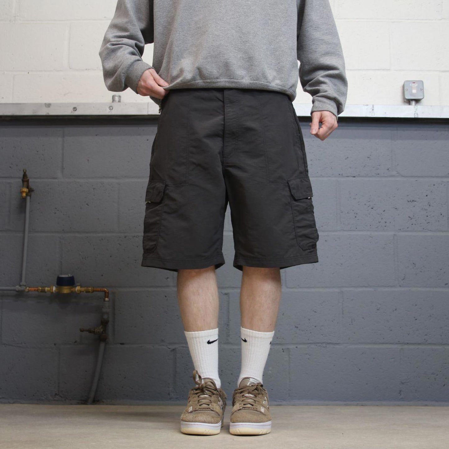 Y2k loose Wrangler cargo shorts skater style grey Floaty chino summer festival shorts