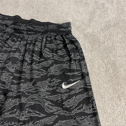 Nike sports shorts y2k loose black grey Patterned camo floaty summer gym shorts