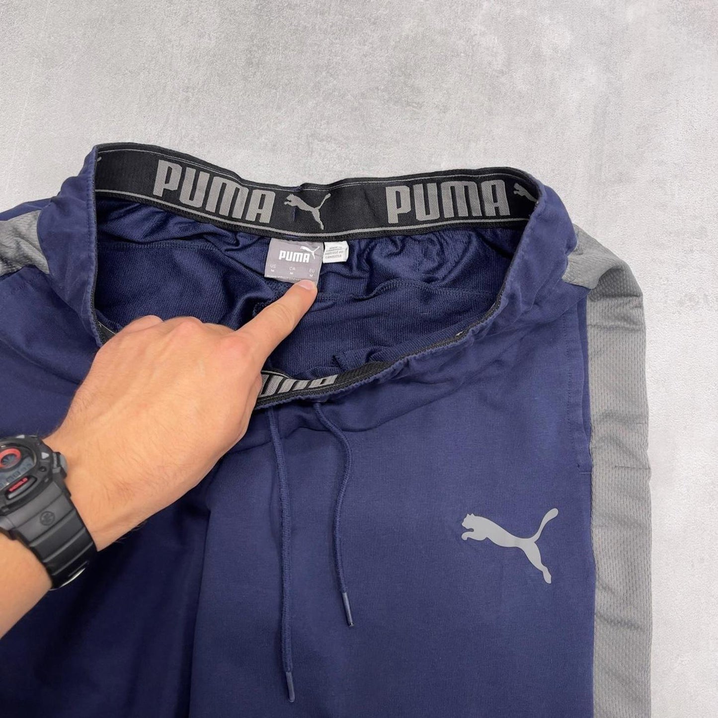 Y2k 00s Puma tracksuit bottoms Medium men's navy joggers loose gym track pants sporty trackies