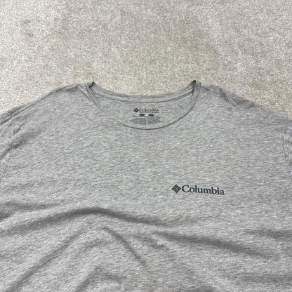 Columbia boxy t-shirt graphic tee grey Y2K surf style Big Foot design top summer