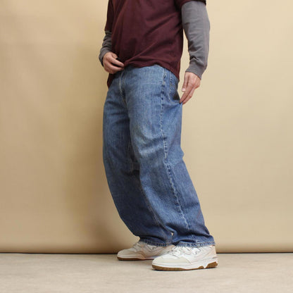 Blue baggy Levi's 550 jeans W38L30 loose denim
