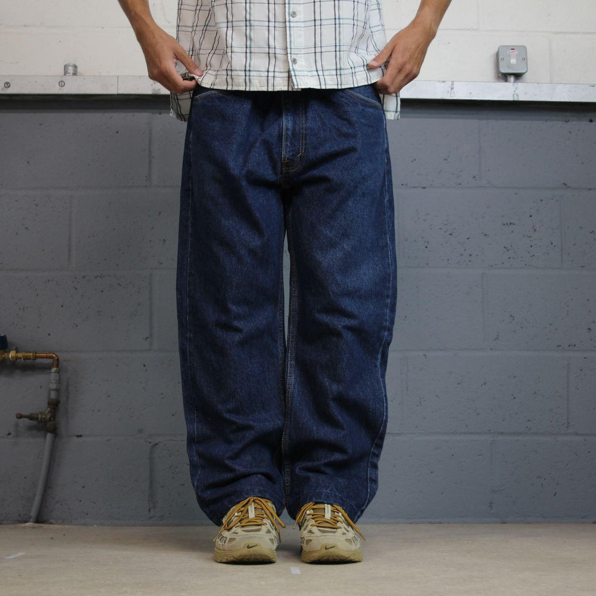 Levi’s 505 jeans Y2K blue straight leg denim Levi’s straight leg 2000s style pants red tab logo