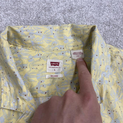 Y2K Levi’s funky pattern short sleeve shirt yellow Floaty festival button down shirt