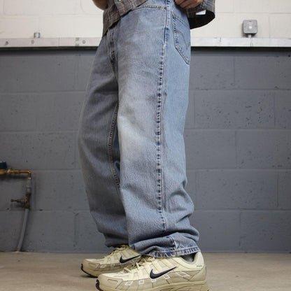 Levi’s 550 jeans Y2K blue relaxed denim Levi’s loose leg 2000s style pants red tab logo