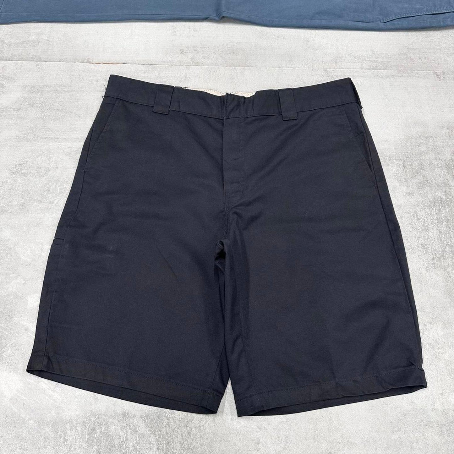 Baggy Dickies carpenter shorts W38