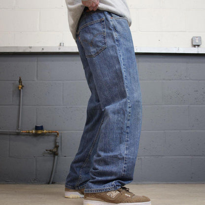 Vintage 00s Levis 550 relaxed fit baggy jeans blue Loose wide leg denim pants