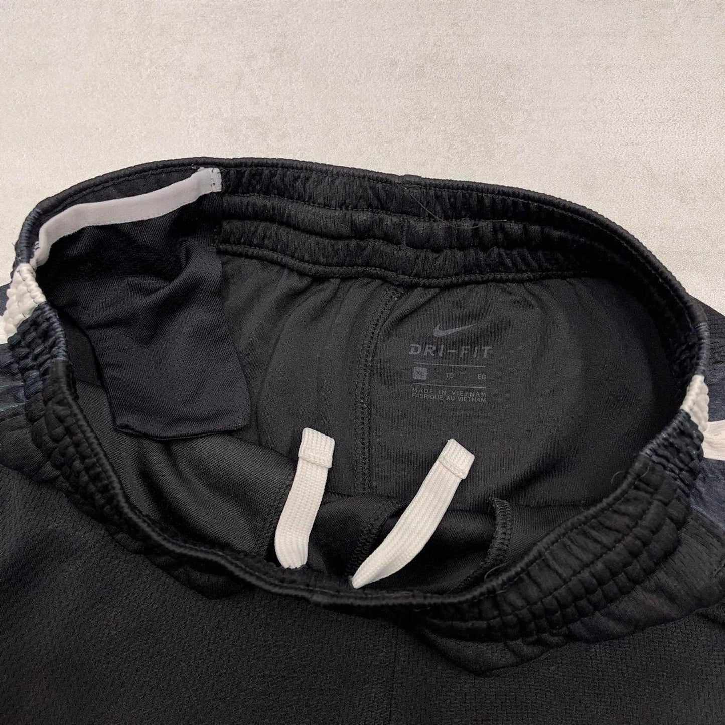 Loose Nike Y2K sports shorts S