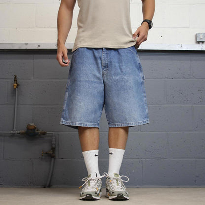 Mens baggy Wrangler carpenter jorts W40