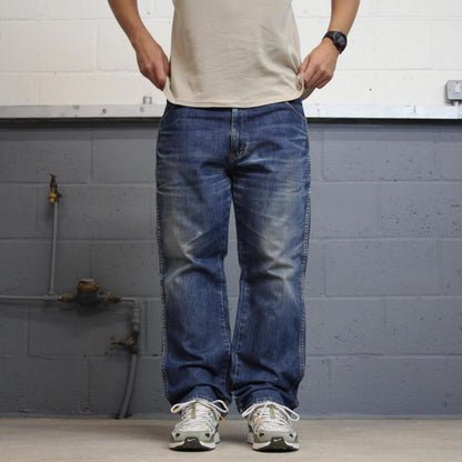 Vintage y2k Wrangler jeans W38L30 Faded blue denim skate style trousers