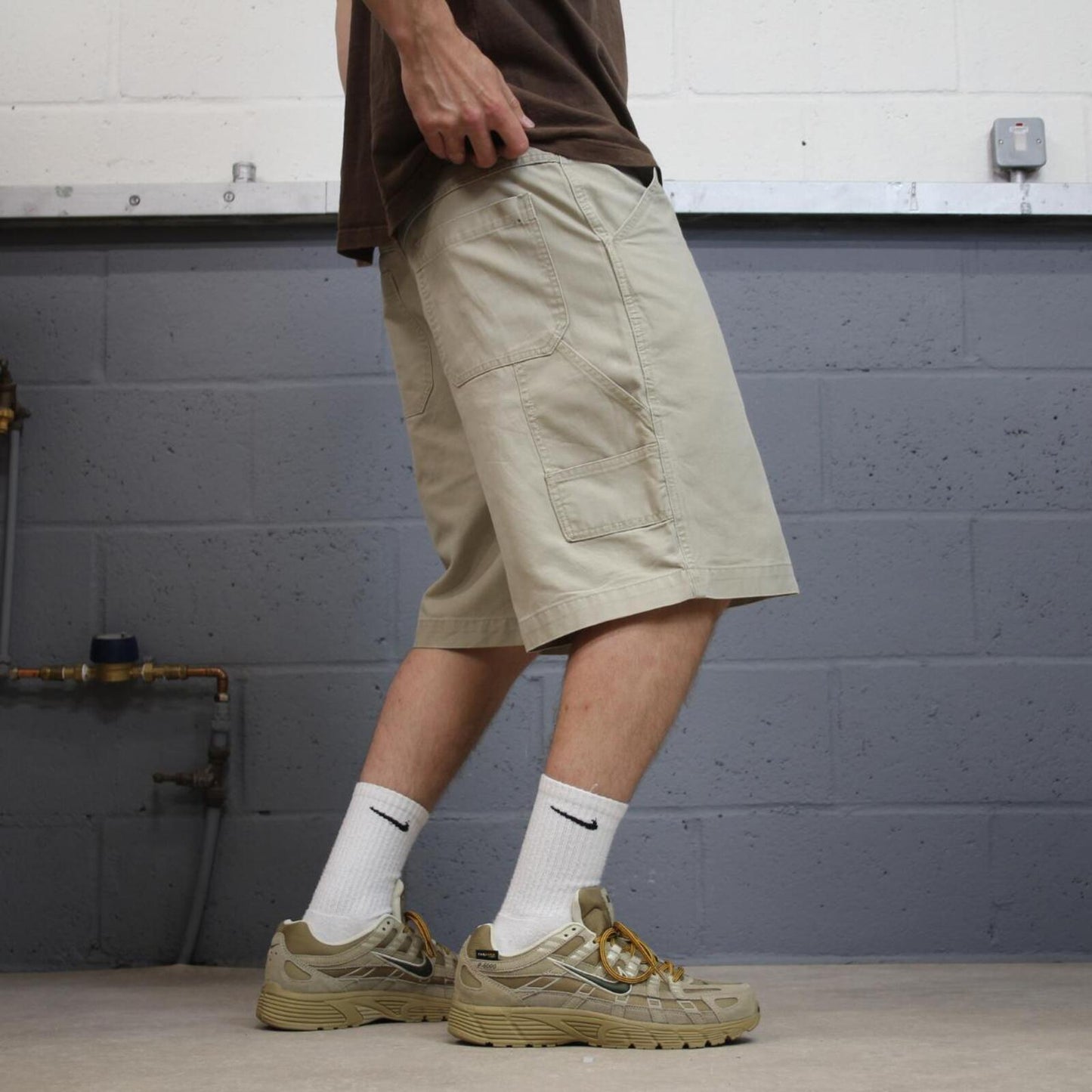 Baggy cargo shorts canvas carpenter beige Falls Creek skater style summer festival jorts